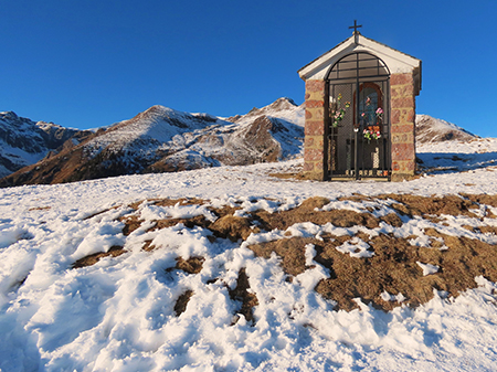 PIANI (1700 m) e MONTE AVARO (2080 m), sole e neve ! 4genn24 - FOTOGALLERY